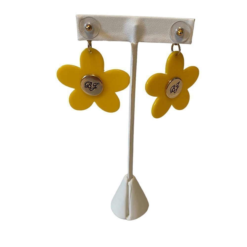 Betsey Johnson Jeweled Yellow Flower Drop Earrings. - Picture 4 of 5